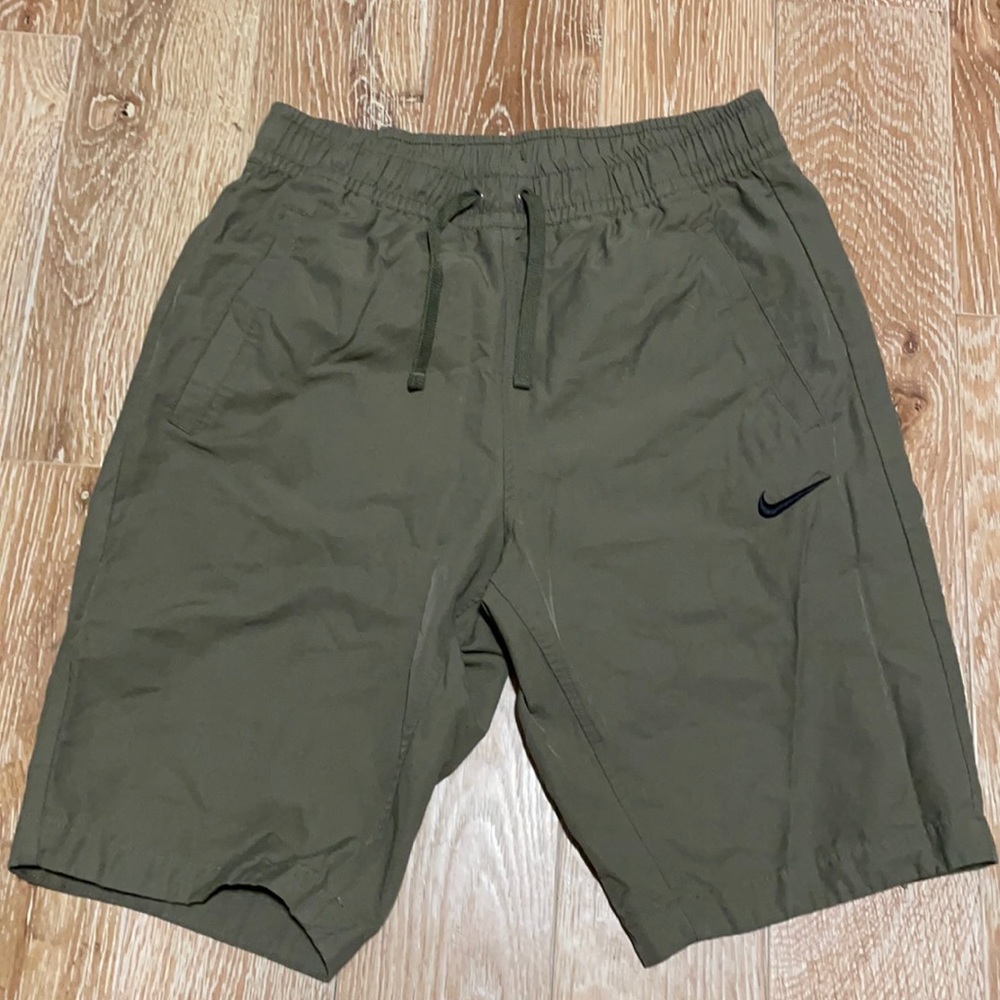 Nike shorts 7" inseam like NEW